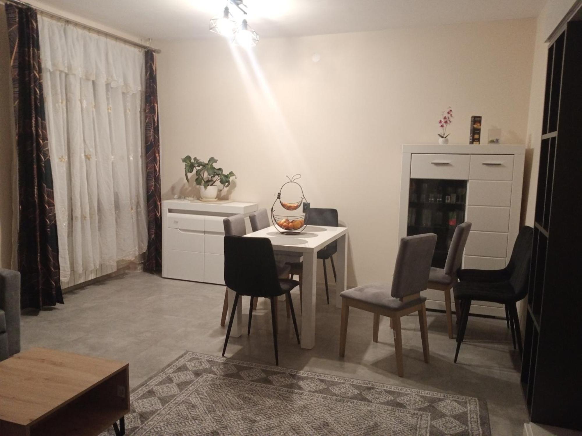 Uroczy Apartament クラクフ エクステリア 写真
